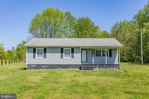 3316 Nomini Hall, Hague, VA 22469