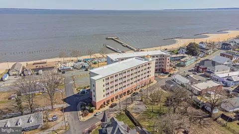 100 Taylor St #301, Colonial Beach, VA 22443