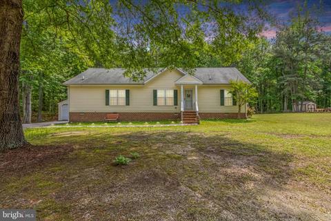 182 Beacon Ct, Montross, VA 22520