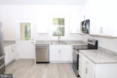 58 Holly Way, Colonial Beach, VA 22443