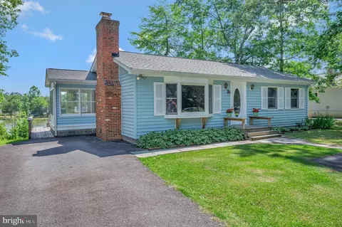 493 Creek View Ln, Colonial Beach, VA 22443