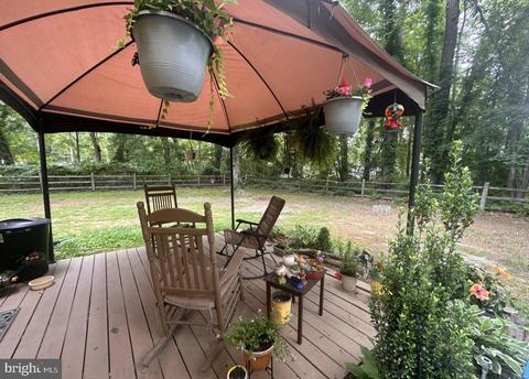 68 Stotsylvania Dr, Hague, VA 22469