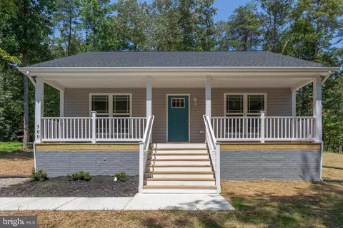 705 Forest Grv, Colonial Beach, VA 22443