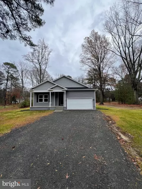 38 Jaws Ct, Montross, VA 22520