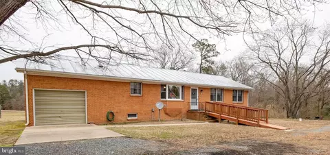 51 Monroe Bay Cir, Colonial Beach, VA 22443