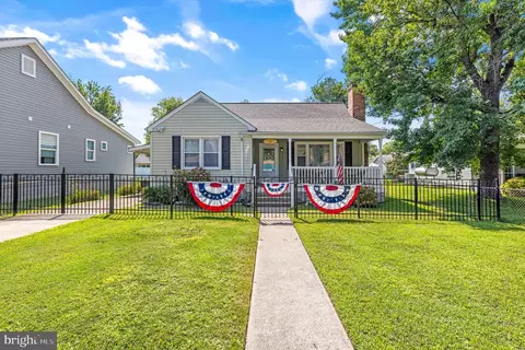 509 Bancroft Ave, Colonial Beach, VA 22443