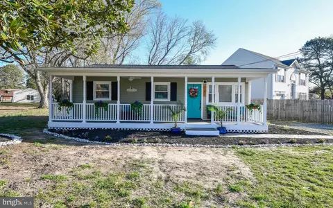 182 Alma Ln, Colonial Beach, VA 22443