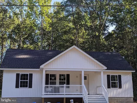 244 Woodbine Dr, Colonial Beach, VA 22443