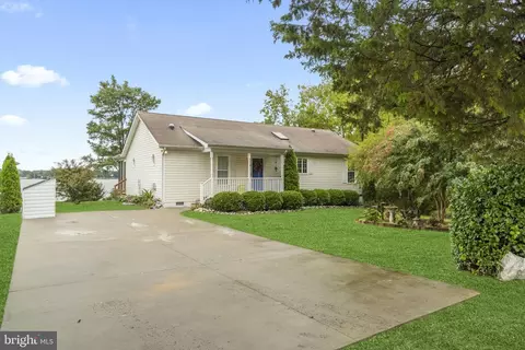 1359 Harbor View Cir, Colonial Beach, VA 22443
