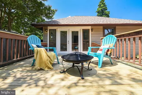 104 4th, Colonial Beach, VA 22443