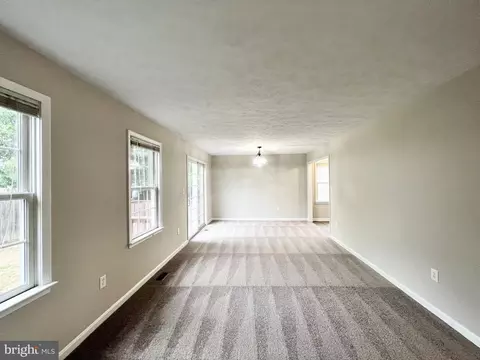 313 3rd St, Colonial Beach, VA 22443 photo 4