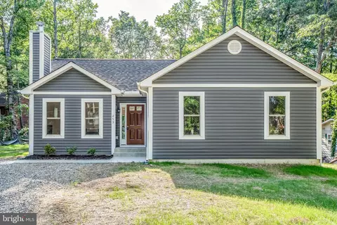 132 Lake Dr, Colonial Beach, VA 22443
