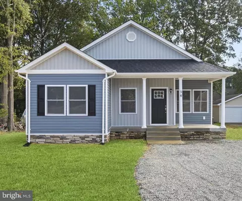 1440 Lakeview Dr, Colonial Beach, VA 22443