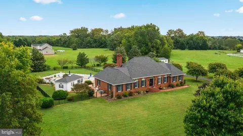 268 Skyview Dr, Montross, VA 22520