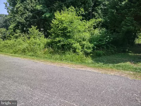 00 Mattox, Colonial Beach, VA 22443