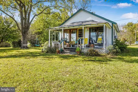 219 Boyce Pt, Montross, VA 22520