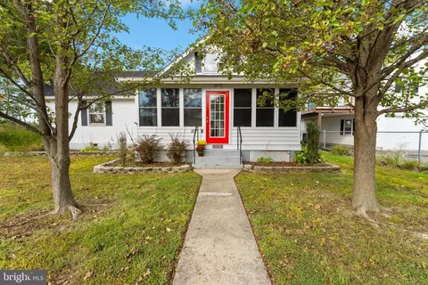 817 Marshall Ave, Colonial Beach, VA 22443