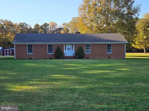 446 Crookhorn Rd, Montross, VA 22520