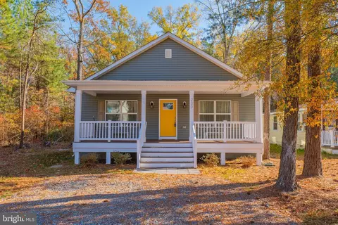 230 12th St, Colonial Beach, VA 22443