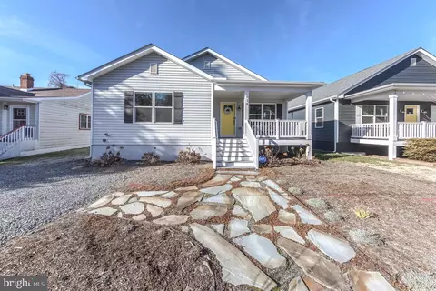 816 Jackson St, Colonial Beach, VA 22443