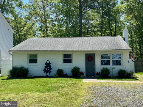 212 12th St, Colonial Beach, VA 22443