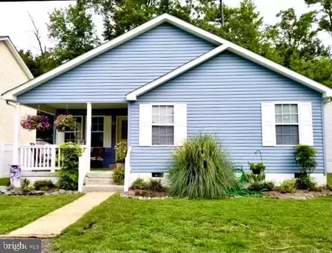 339 9th St, Colonial Beach, VA 22443