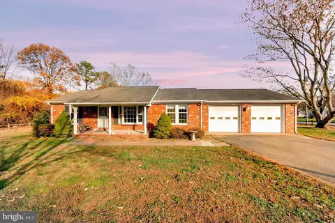 600 Albrough Blvd, Colonial Beach, VA 22443