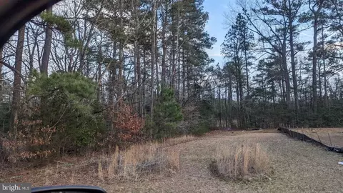 33 South Glebe Road, Montross, VA 22520