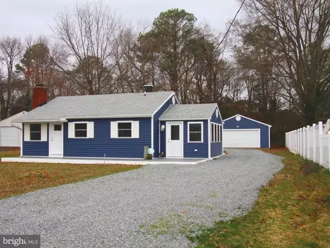 465 Shore Dr, Colonial Beach, VA 22443