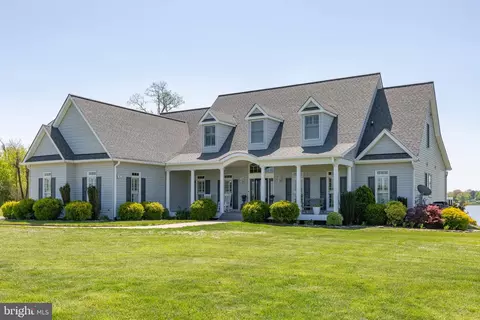 70 Kettle Bottom Dr, Colonial Beach, VA 22443