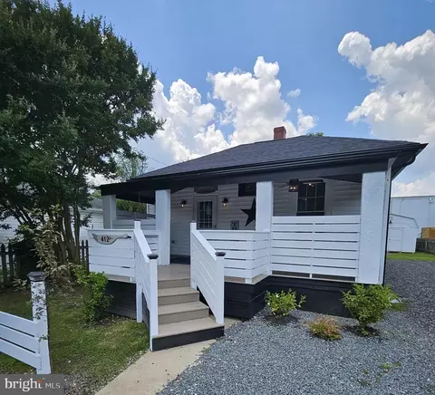 412 Douglas Ave, Colonial Beach, VA 22443