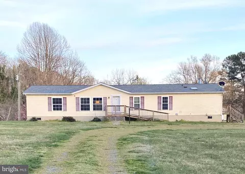 4984 Leedstown Rd, Colonial Beach, VA 22443