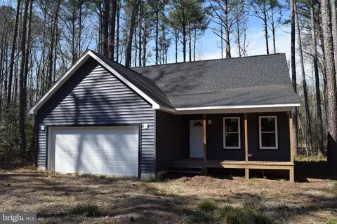 191 Woodbine Dr, Colonial Beach, VA 22443