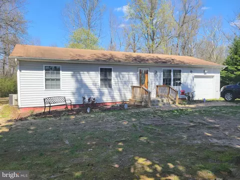 1110 Grants Hill Church Rd, Montross, VA 22520