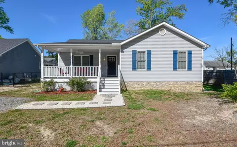 215 Santa Anita Dr, Colonial Beach, VA 22443