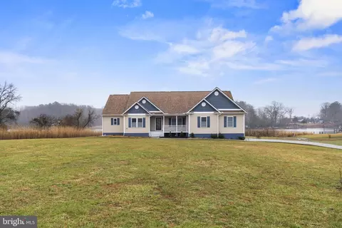 196 Dockside Ct, Montross, VA 22520