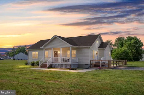 340 Blackwell Rd, Colonial Beach, VA 22443