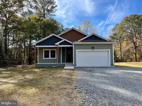 102 Sweetbriar Ln, Montross, VA 22520
