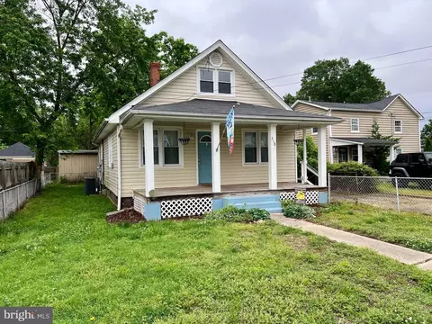 318 Marshall Ave, Colonial Beach, VA 22443
