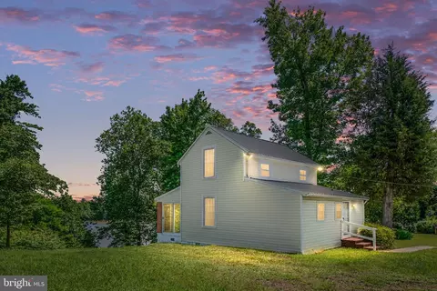 987 Edge Hl, Montross, VA 22520
