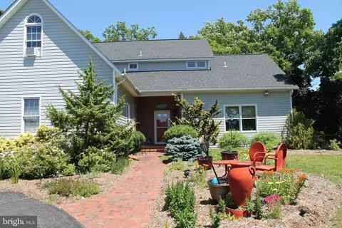232 Matthews Cove Dr, Montross, VA 22520