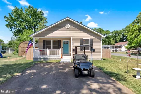 520 Jackson St, Colonial Beach, VA 22443