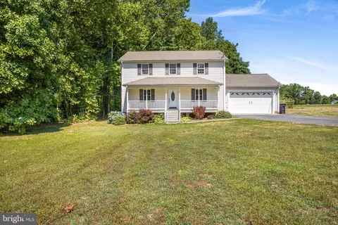 190 Barnes Creek Ct, Montross, VA 22520