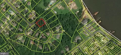 136 Stratford Cir, Colonial Beach, VA 22443