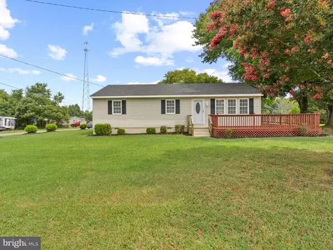90 Tiana Way, Hague, VA 22469