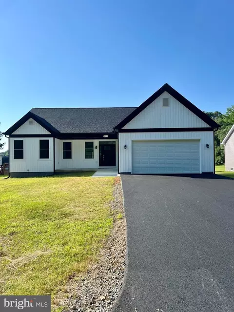 630 Glebe Harbor Dr, Montross, VA 22520