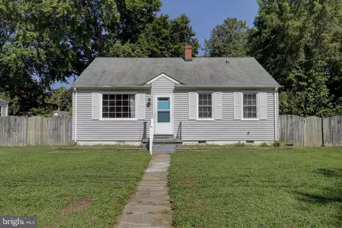 209 Locust Ave, Colonial Beach, VA 22443
