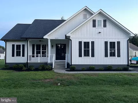 3420 Riverview Dr, Colonial Beach, VA 22443
