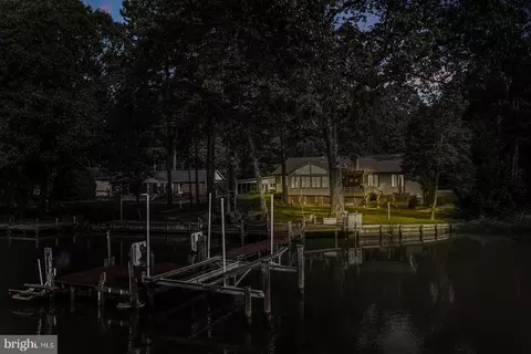 290 Wilton Woods Dr, Hague, VA 22469