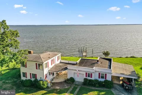1017 Lee St, Colonial Beach, VA 22443